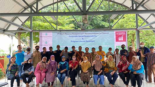 Group Photo with Participants in the Financial Education Program