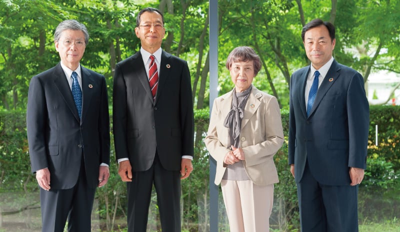 Outside Directors (from left) Chiharu Baba, Fumihiko Ike, Kimie Iwata, Masaki Yamauchi