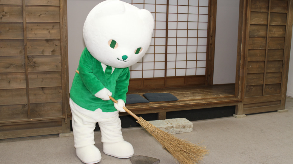 掃除をするりそにゃの画像
